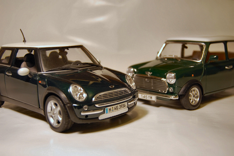 Illustration for article titled LaLD Car Week: Thursday on the Thames - Mini Coopers